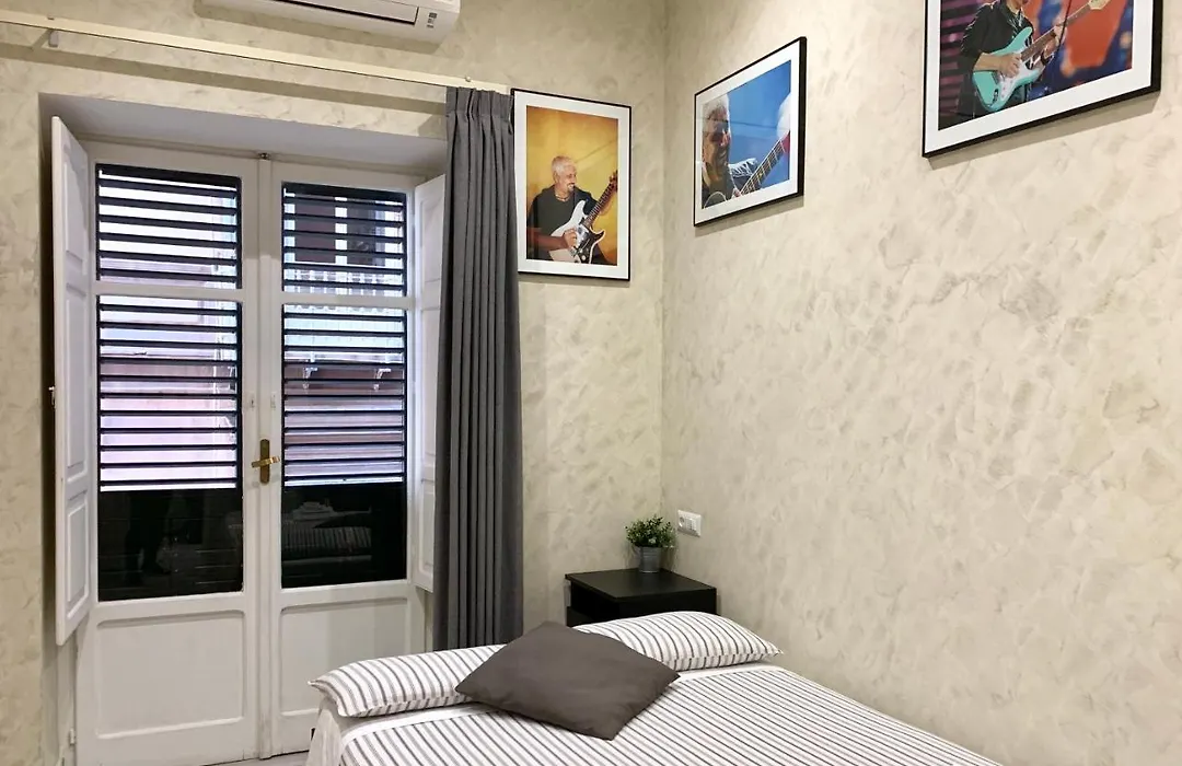 Bed No Breakfast Ak-1